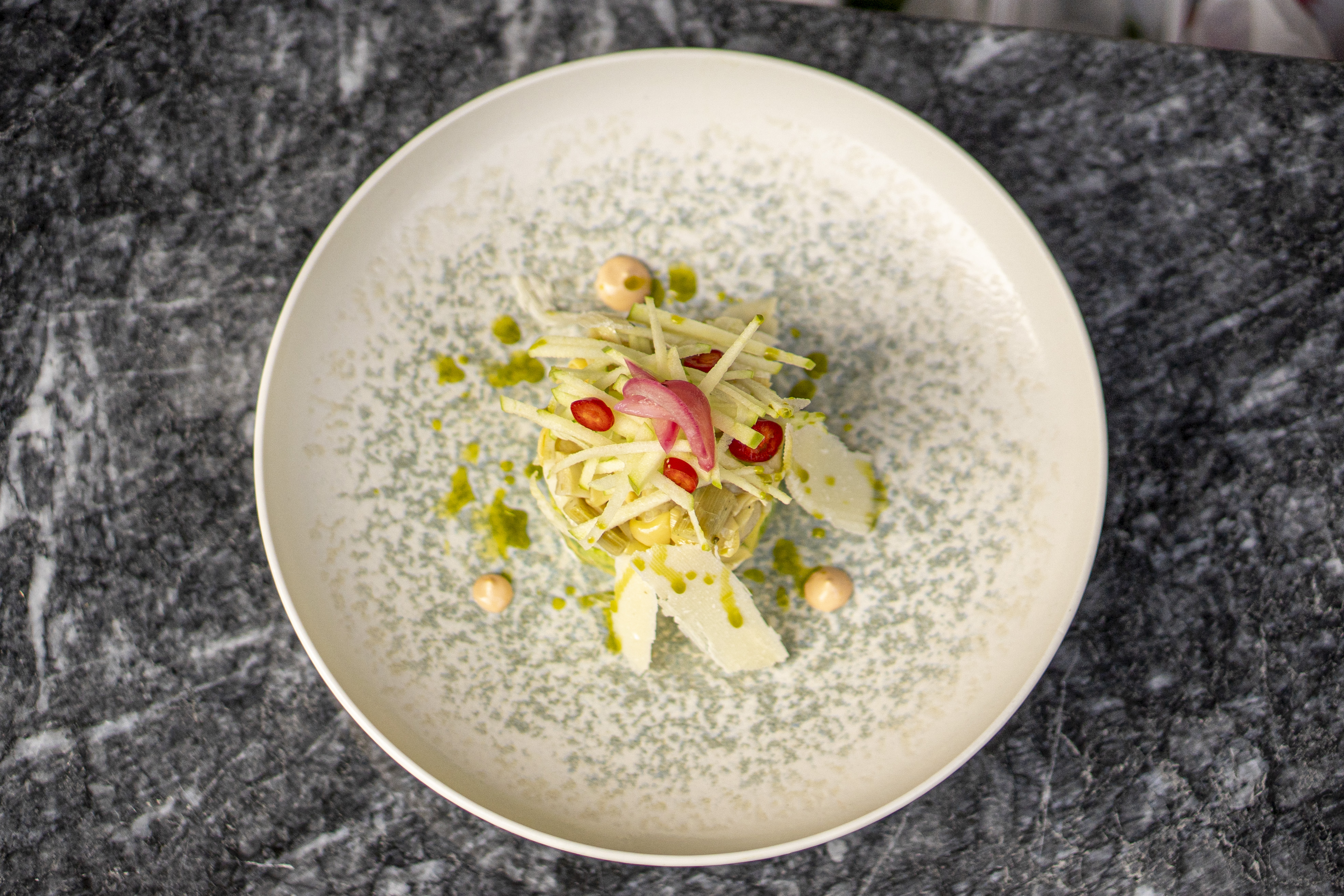 Avokado Enginar Salatası